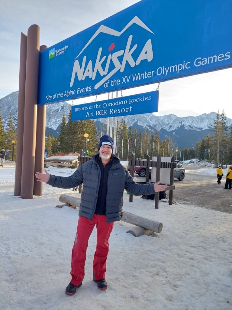 Hugh se rend à Nakiska pour l’action palpitante de skicross